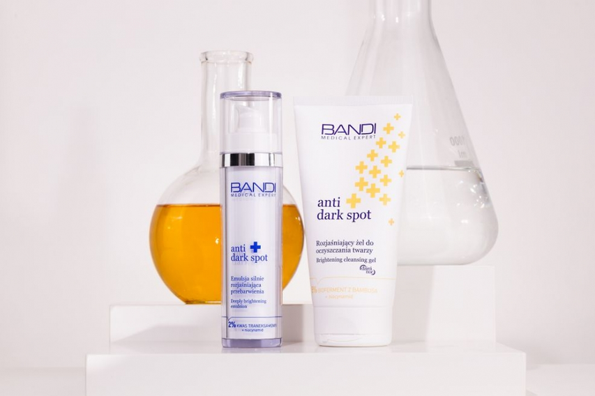 Çfarë përmban BANDI Anti Dark Emulsion?
